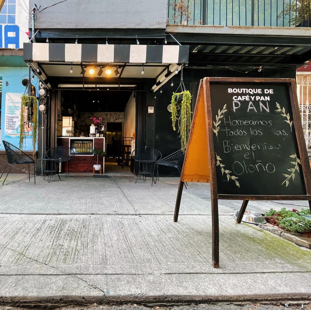 Café Destino. Pilares 1305, Letran Valle, Benito Juárez, 03650 Ciudad de México, CDMX