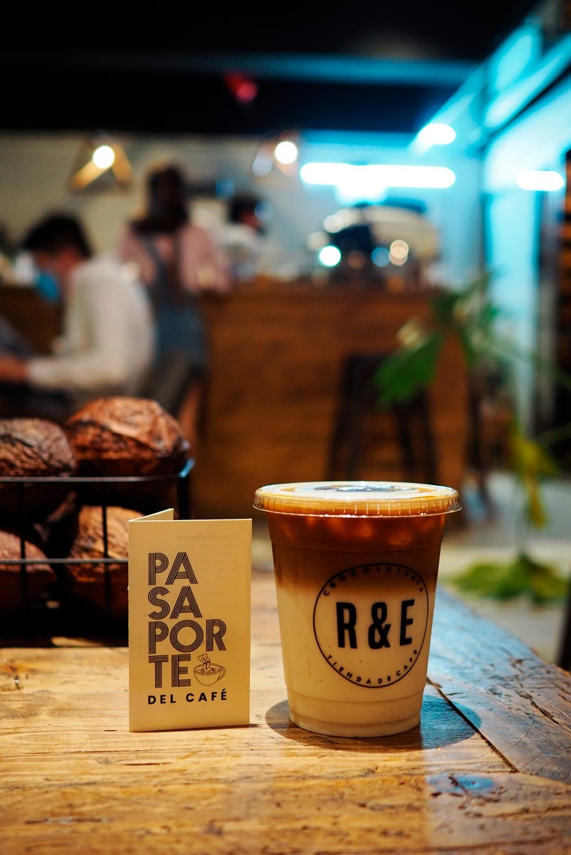 Robertina y Enriqueta. R&E. Ciudad de Puebla. Cafetería y chocolatería.