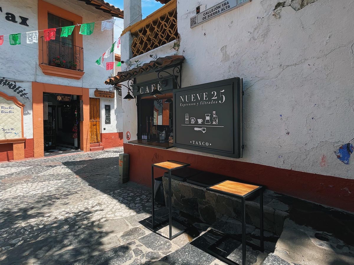 Café Nueve25. C. Benito Juárez 13-A, Centro, 40200 Taxco, Gro.