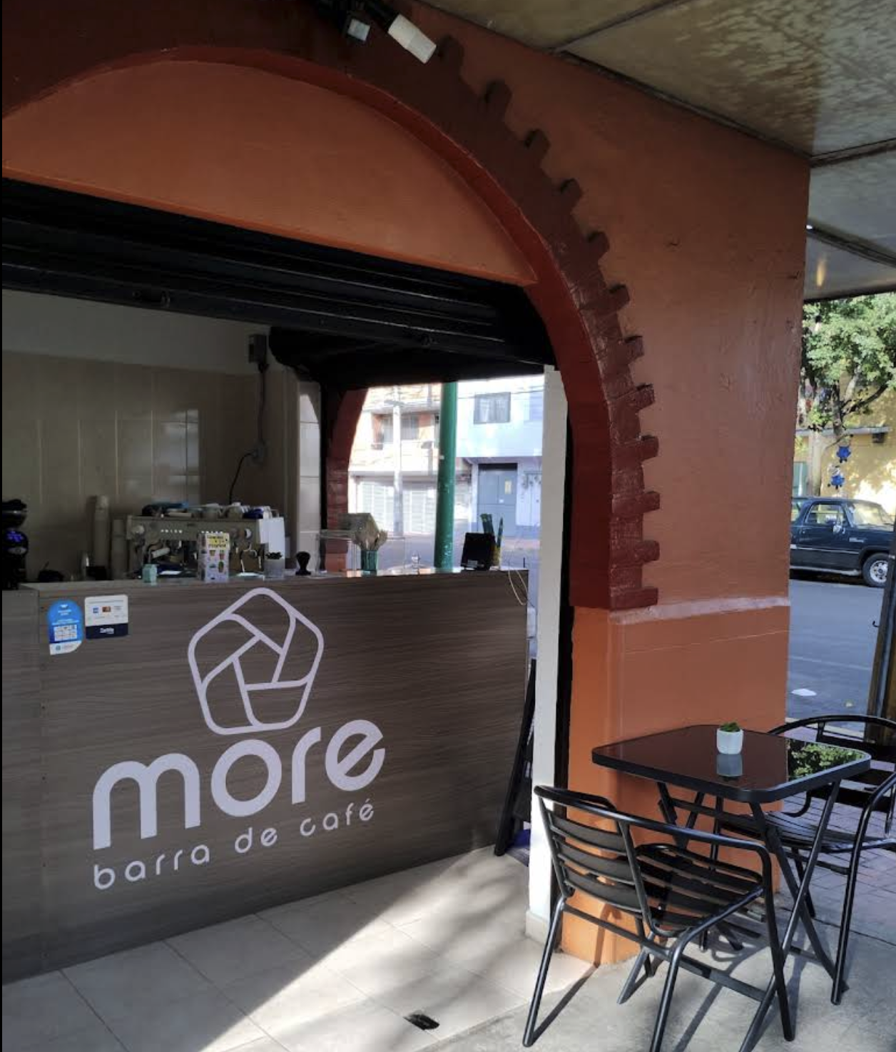 More Café, barra de café de especialidad con desayunos y repostería en la colonia Asturias, Ciudad de México.