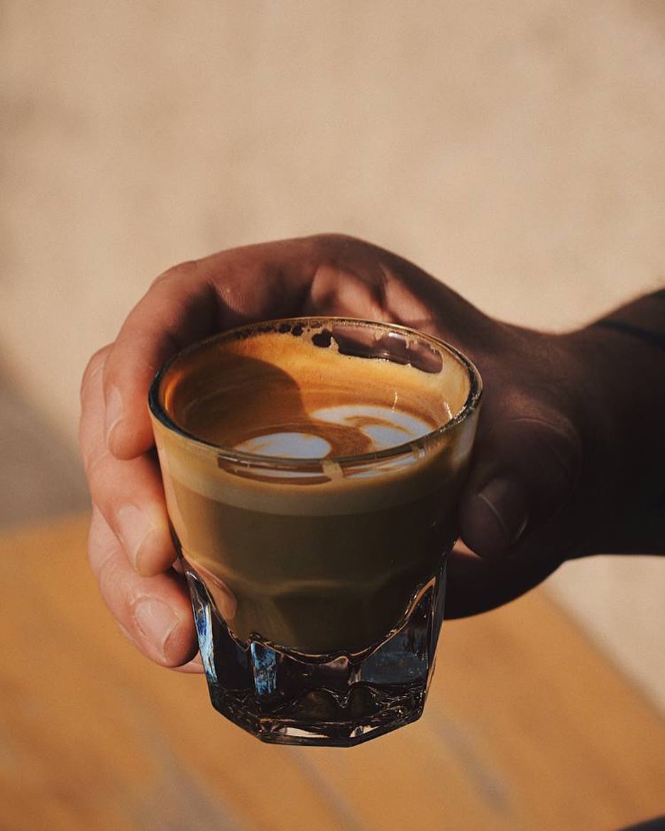 Almanegra Café